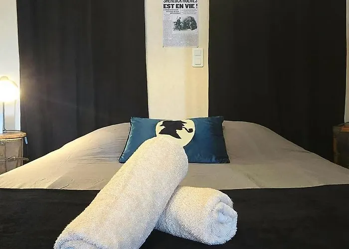 Le Sherlock - Balcon - Original - Wifi לה מאנש